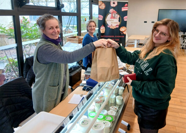 Aux Stands de "Ben & Stef" et "Les Délices de Laurence" avec Louanne