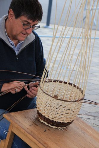 Alain et ses paniers en osier